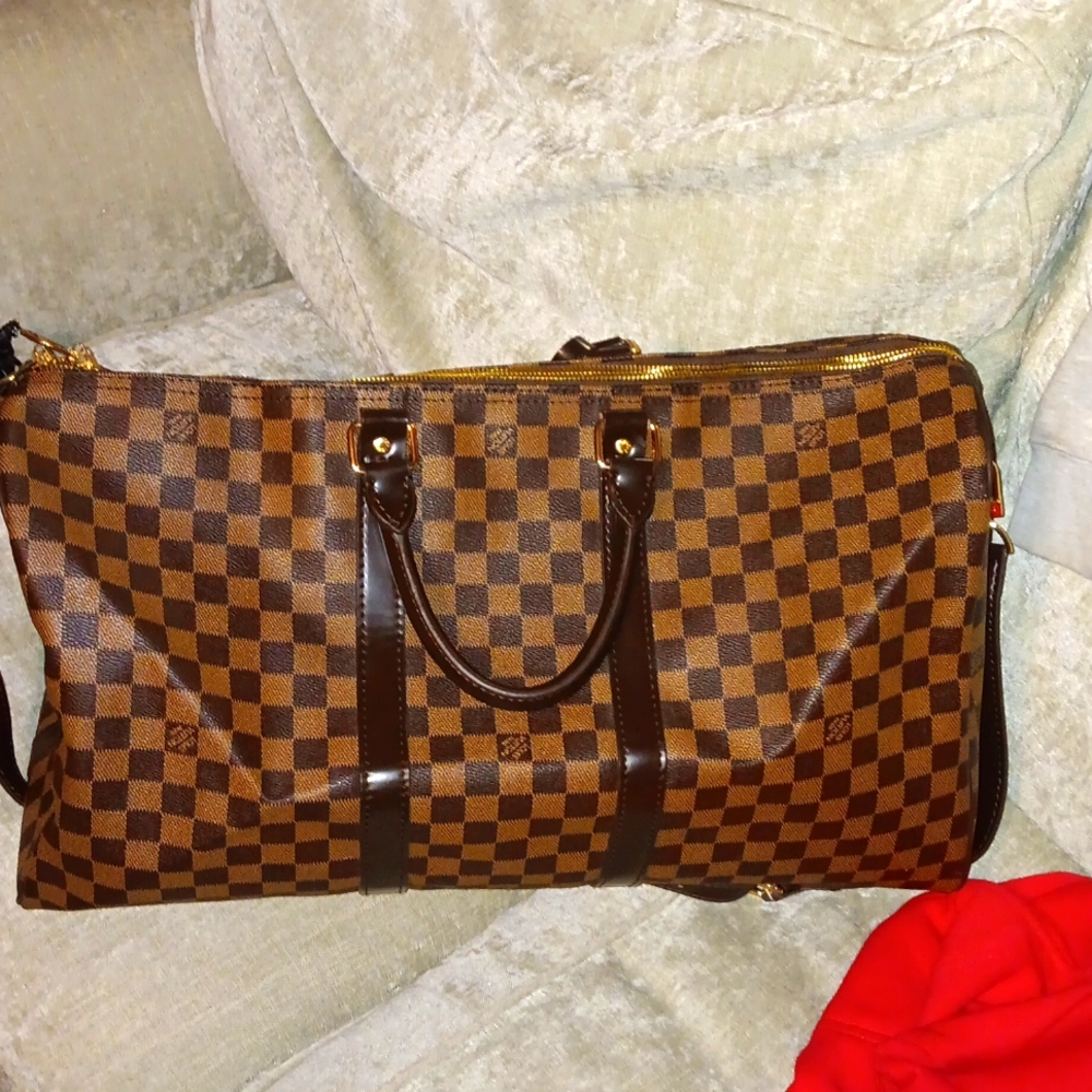 Louis Vuitton Travel Bag  * GREAT CONDITION * PRE-OWNED